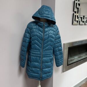 Noize down alternative coat size XL